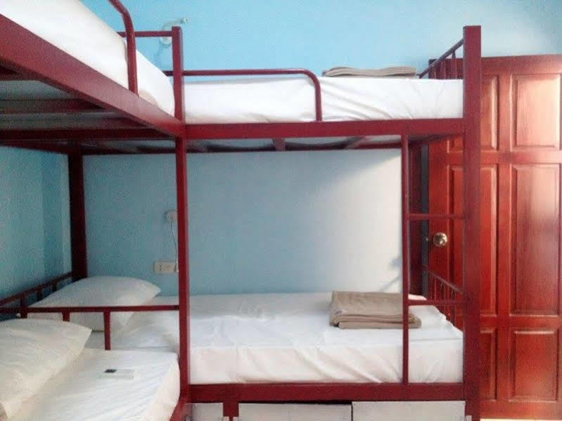 Lucky Backpacker Hostel Vientiane Exteriér fotografie